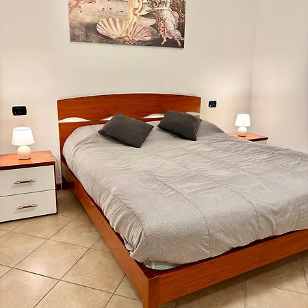 2 Apartman Castel d'Azzano